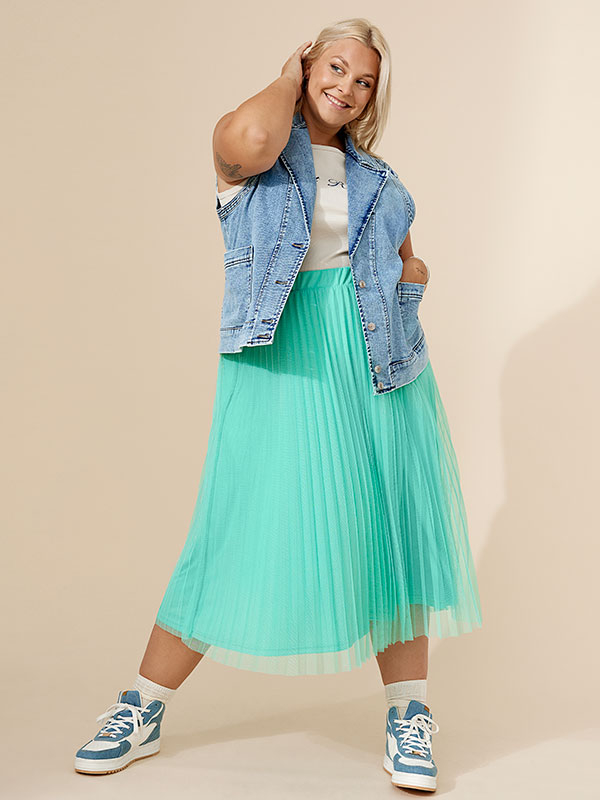 CARSKY - Plus Size Kjol fra Only Carmakoma