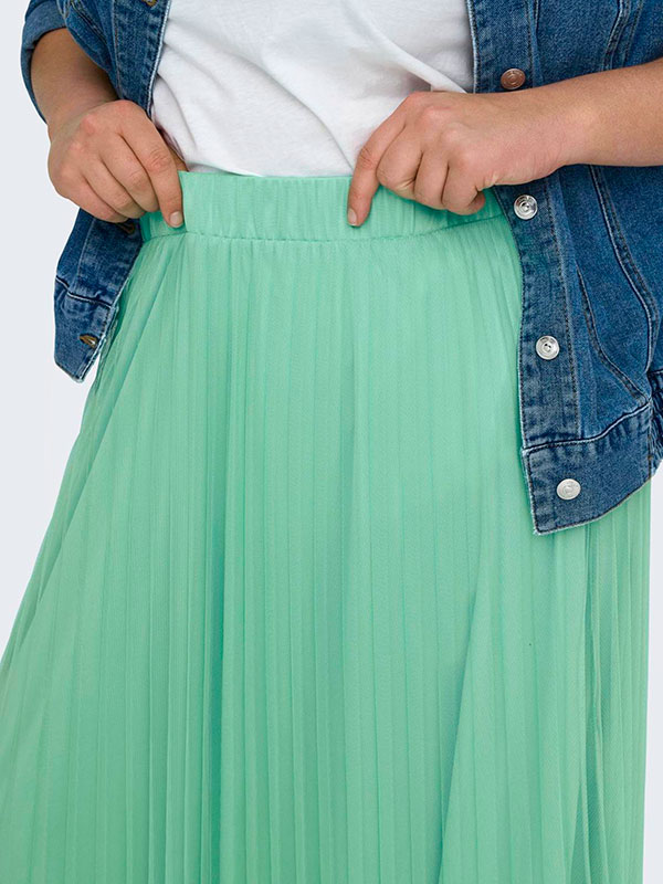 CARSKY - Plus Size Kjol fra Only Carmakoma