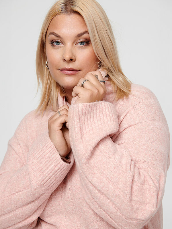 CARJEANETT - Plus Size Tröja fra Only Carmakoma