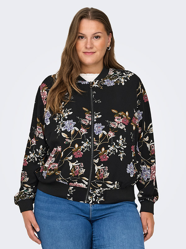 CARLUX - Plus Size Jacka fra Only Carmakoma