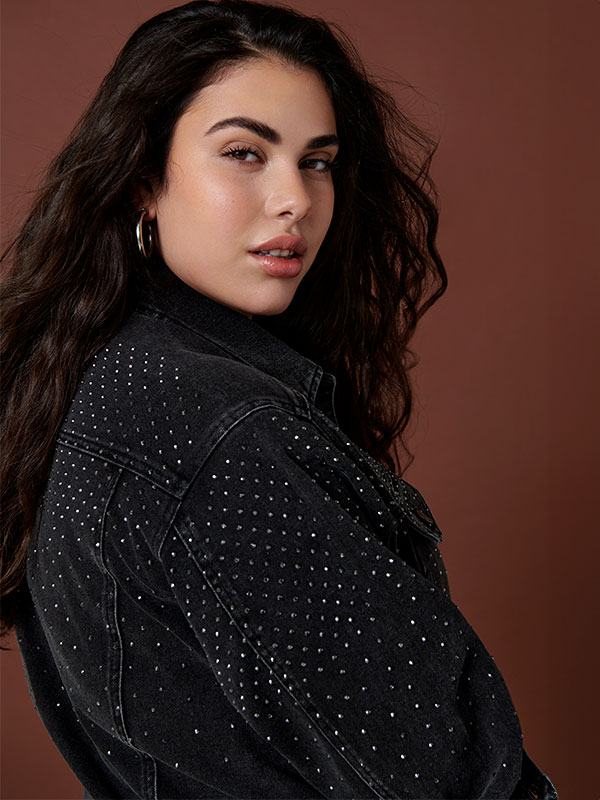 CARJAGGER - Plus Size Jacka fra Only Carmakoma