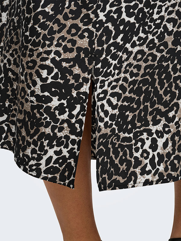 CARDOMINA - Plus Size Kjol fra Only Carmakoma