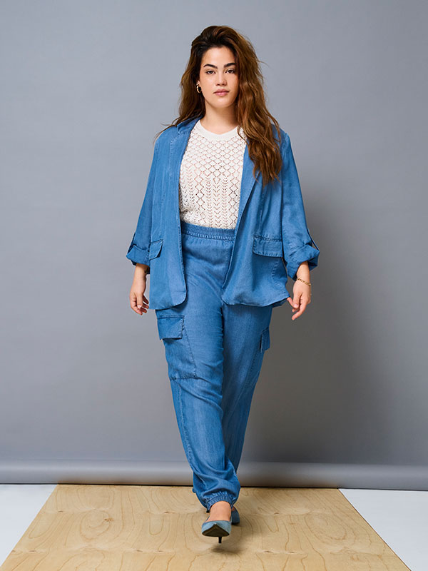 CARCHARIS - Plus Size Kavaj fra Only Carmakoma