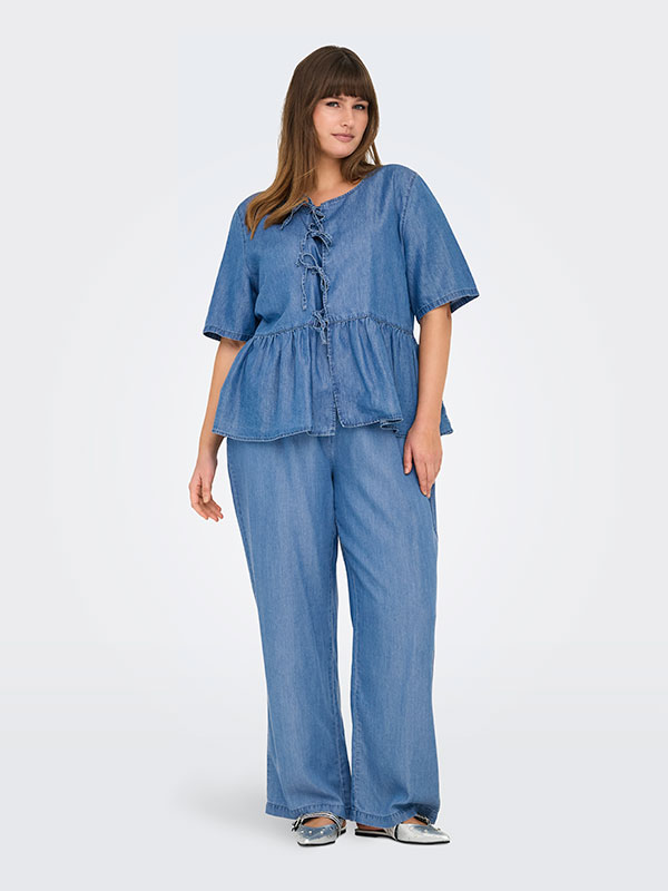 CARCHARIS - Plus Size Byxor fra Only Carmakoma