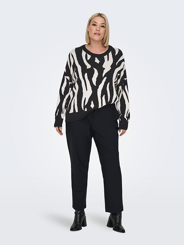 CARMONTANA - Plus Size Tröja fra Only Carmakoma