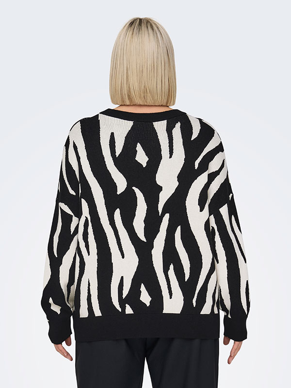 CARMONTANA - Plus Size Tröja fra Only Carmakoma