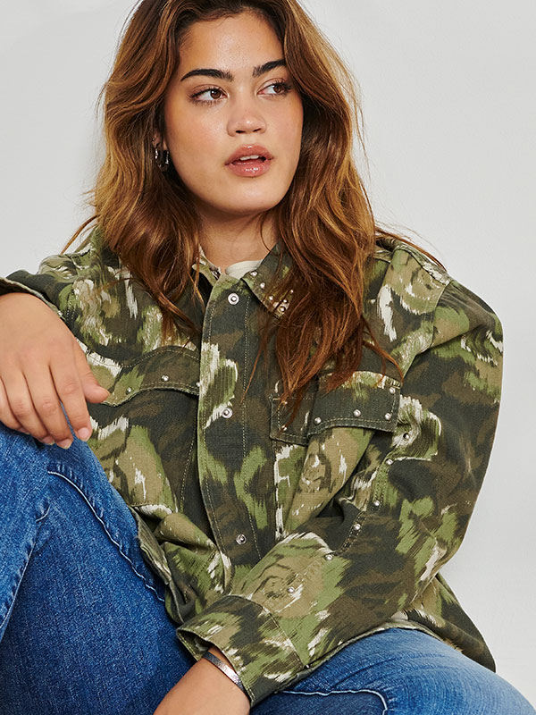 CARCAVA - Plus Size Jacka fra Only Carmakoma
