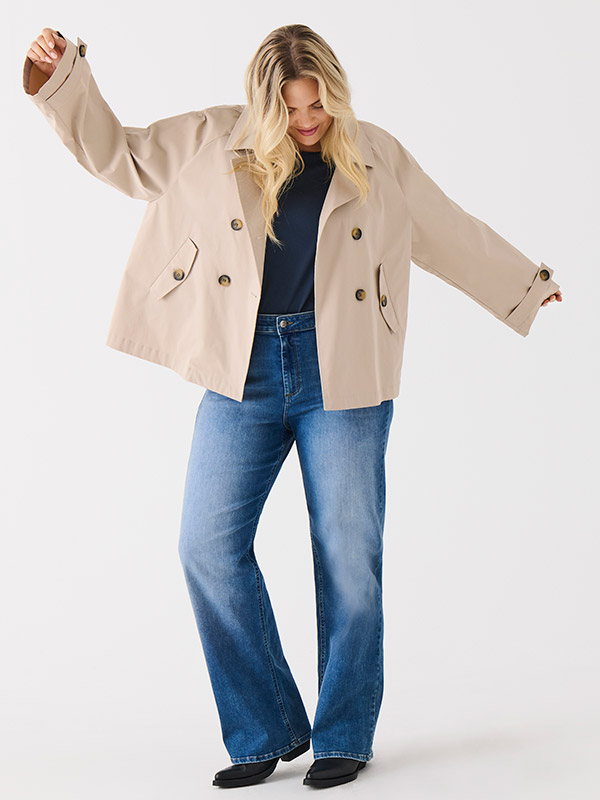 CARAPRIL - Plus Size Jacka fra Only Carmakoma