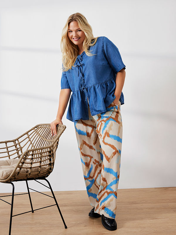 CARROWA - Plus Size Byxor fra Only Carmakoma