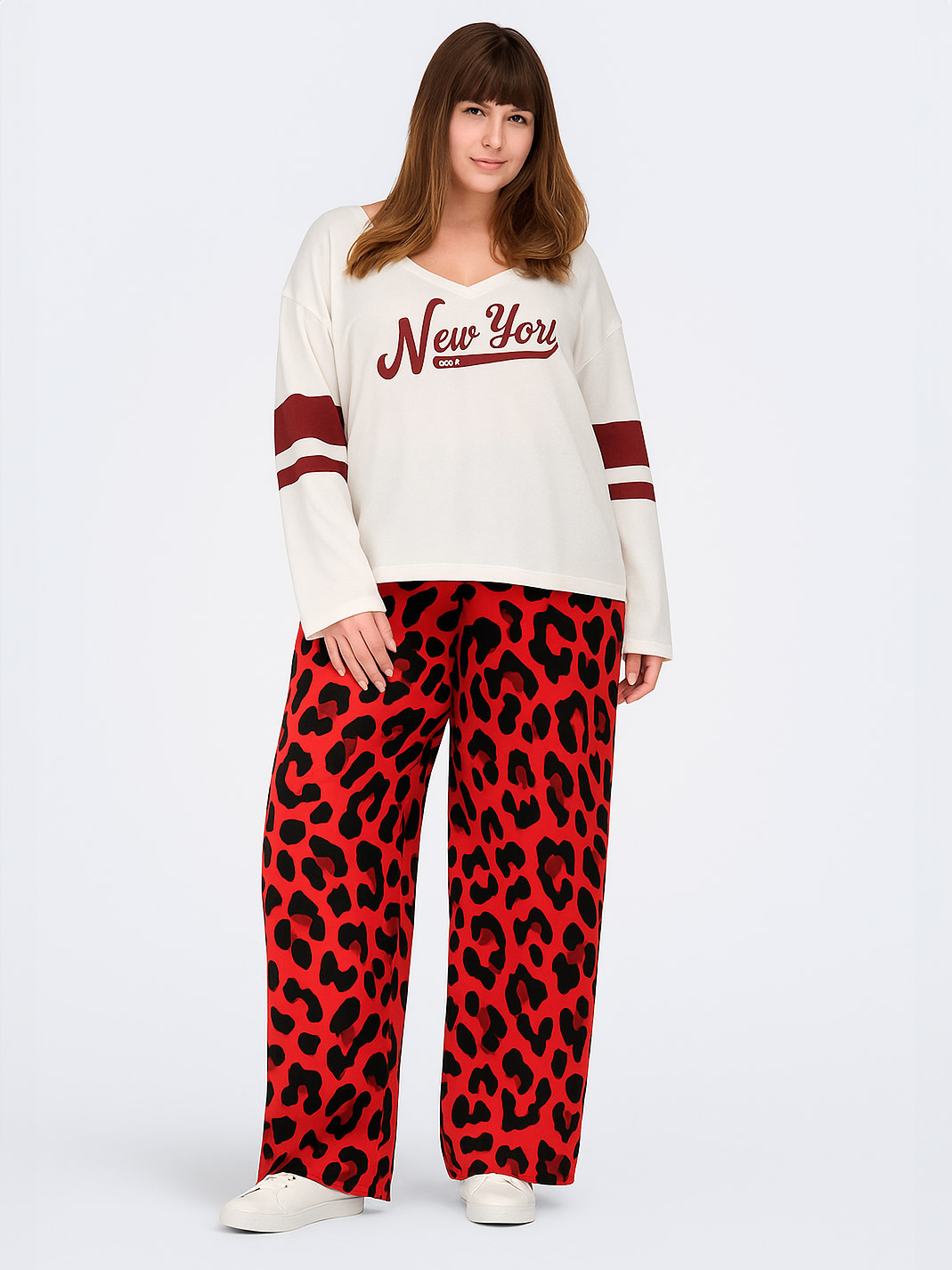 CARHARMONY - Plus Size Byxor fra Only Carmakoma
