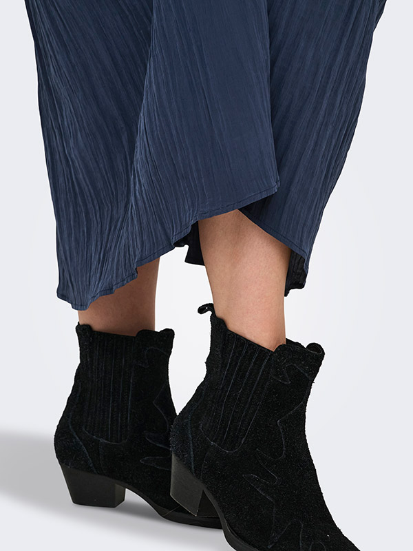 CARJUNNA - Plus Size Kjol fra Only Carmakoma