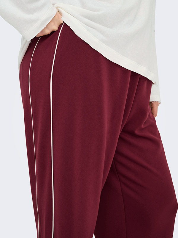CARLETT - Plus Size Byxor fra Only Carmakoma