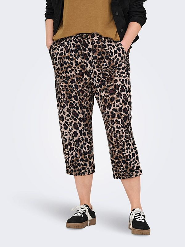 CARGOLDTRASH - Plus Size Byxor fra Only Carmakoma