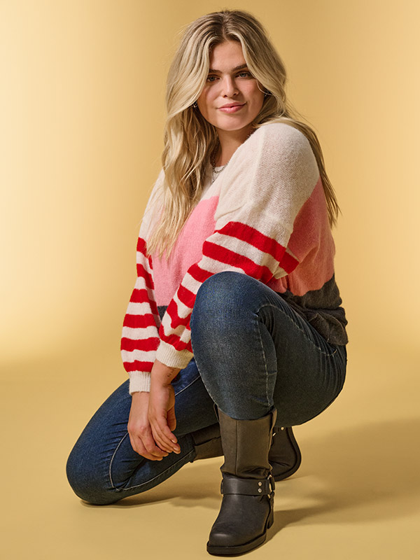 CARSUSIA - Plus Size Tröja fra Only Carmakoma