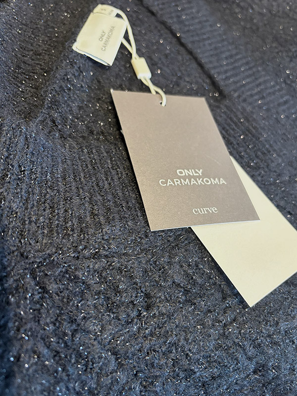 CARLUCILLA - Plus Size Tröja fra Only Carmakoma