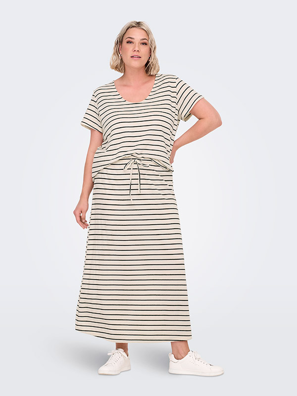 CARJANA - Plus Size Kjol fra Only Carmakoma