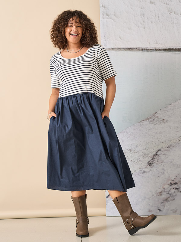 CARBEE - Plus Size Klänning fra Only Carmakoma