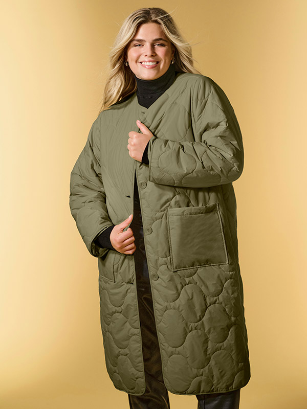 CARSANDY - Plus Size Jacka fra Only Carmakoma