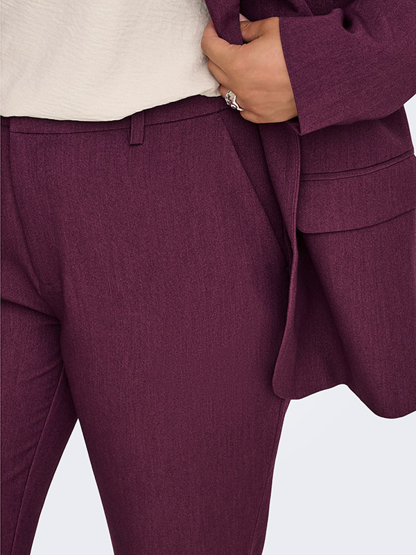 CARHATTIE - Plus Size Byxor fra Only Carmakoma