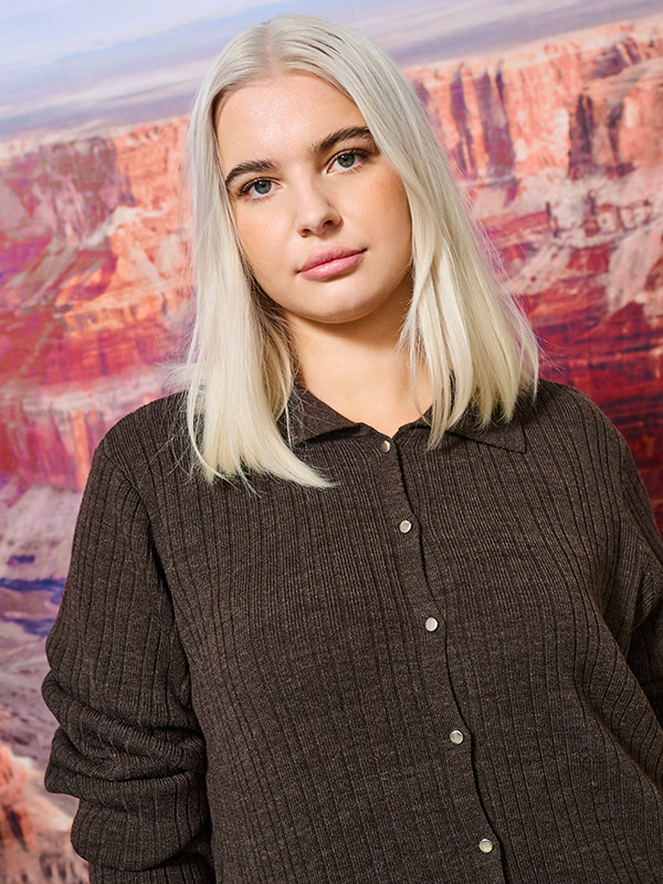 CARTHEA - Plus Size Kofta fra Only Carmakoma