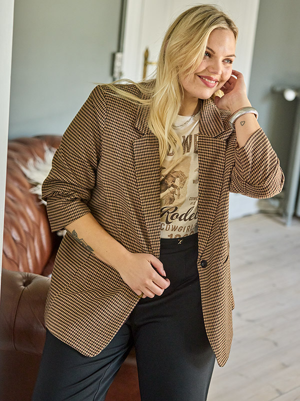 CARLETTIE - Plus Size Kavaj fra Only Carmakoma