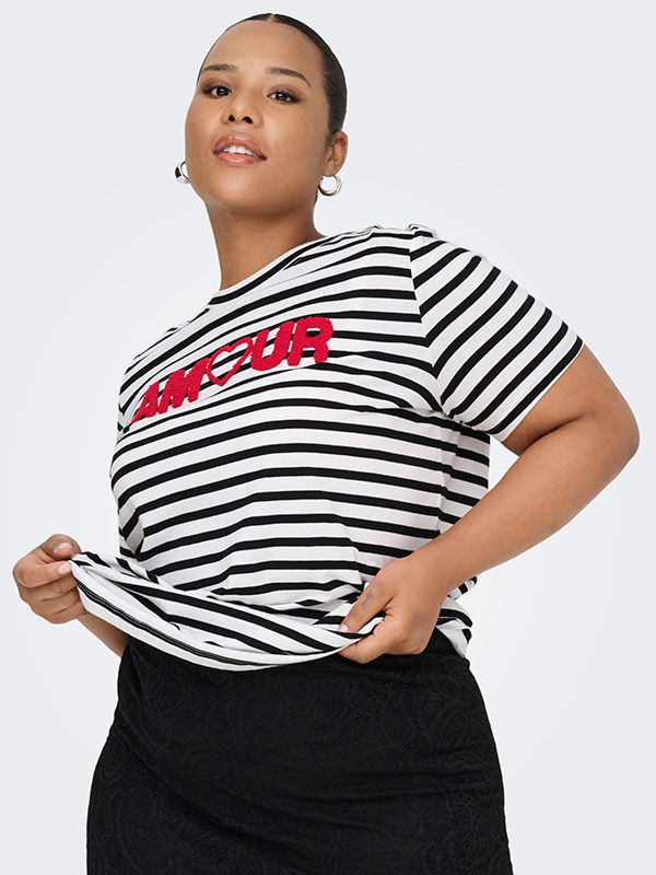 CARKIKO - Plus Size T-shirt fra Only Carmakoma