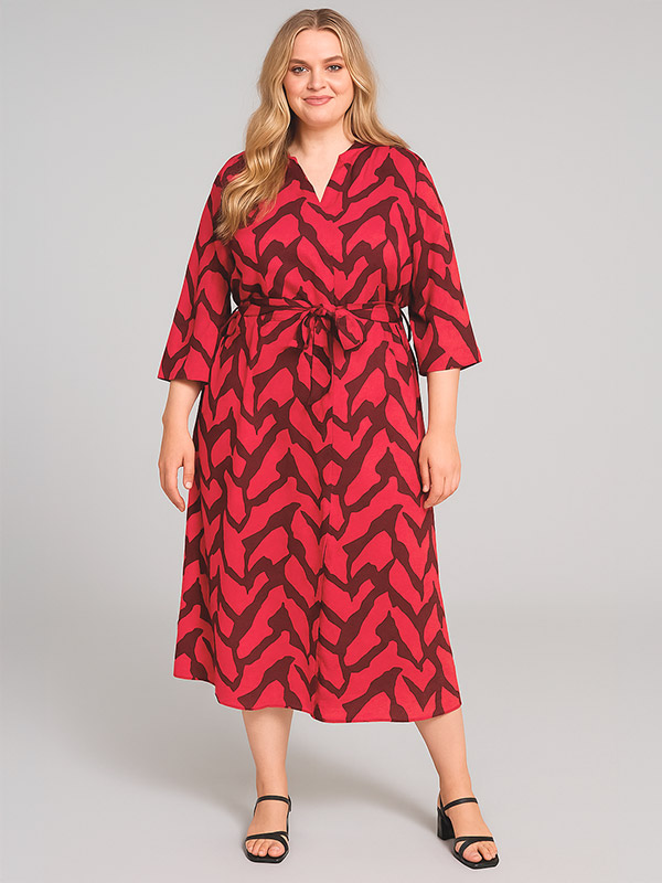 CARBERIET - Plus Size Klänning fra Only Carmakoma