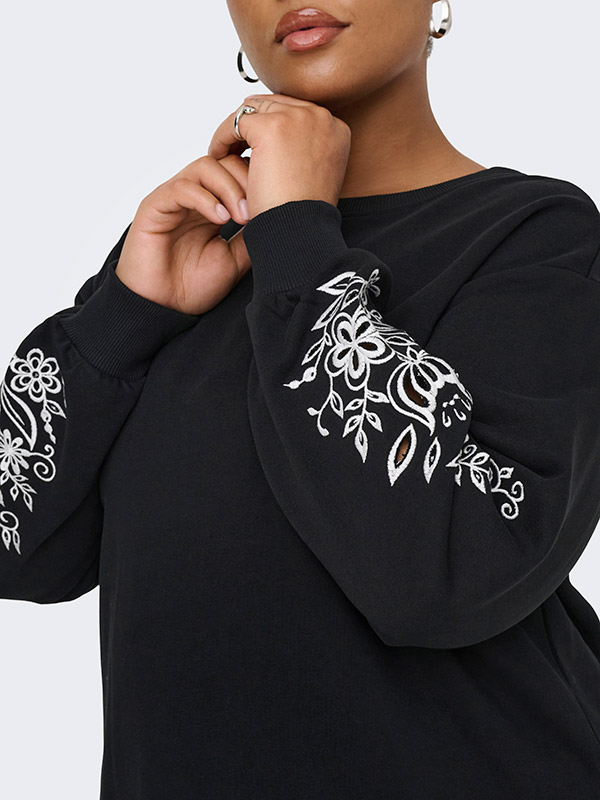 CARJENNA - Plus Size Klänning fra Only Carmakoma