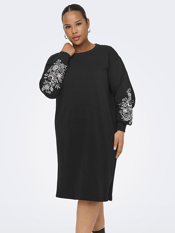 CARJENNA - Plus Size Klänning fra Only Carmakoma