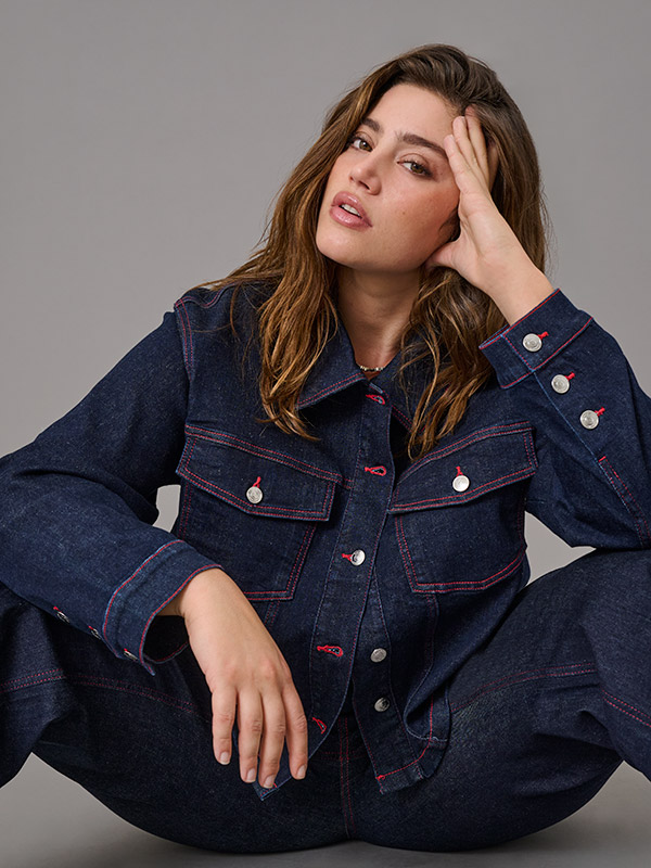 CARWILLY - Plus Size Jacka fra Only Carmakoma