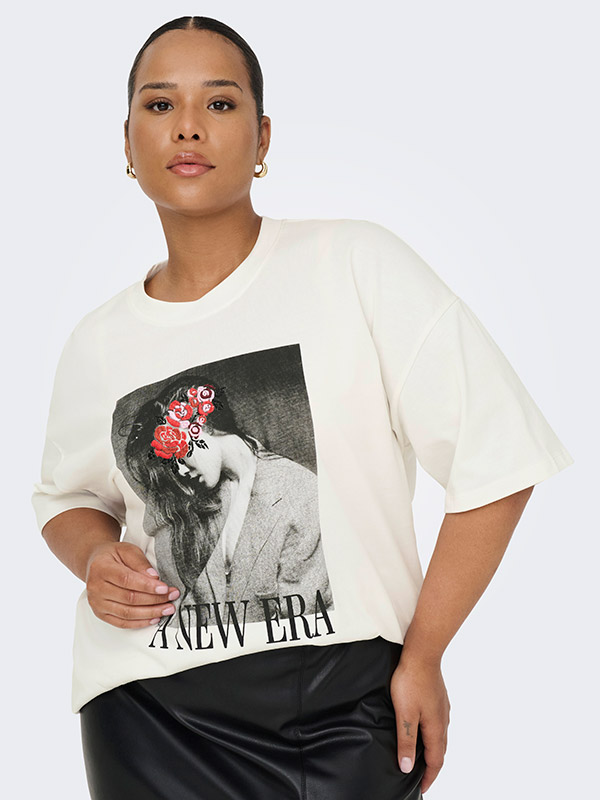 CARWINOVA - Plus Size T-shirt fra Only Carmakoma