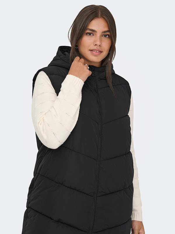 CARALINA - Plus Size Väst fra Only Carmakoma