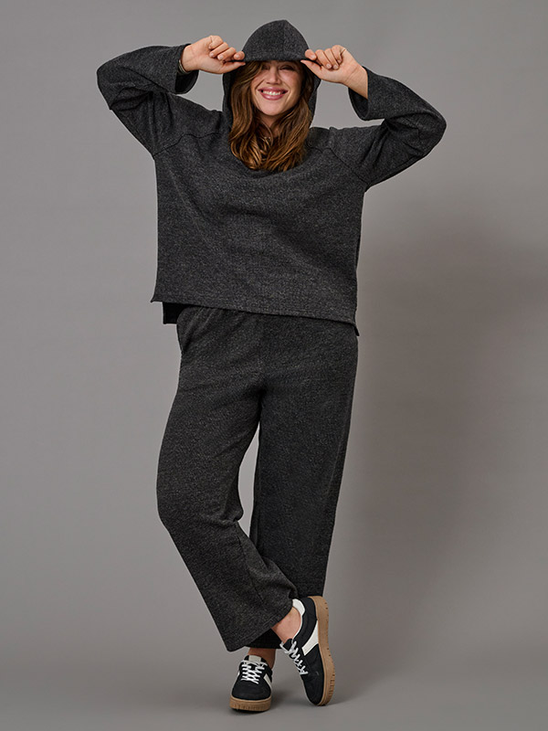 CARBIZZY - Plus Size Tröja fra Only Carmakoma