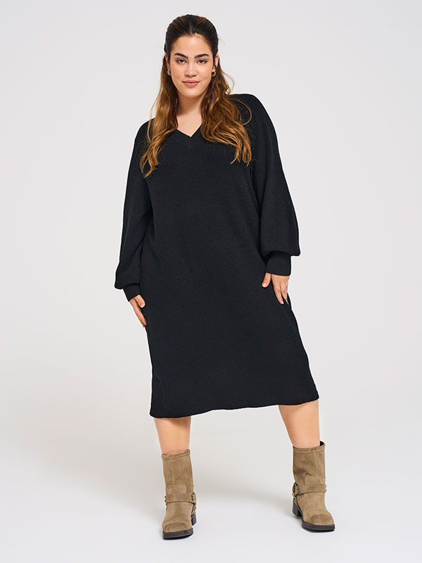 CARKATIA - Plus Size Klänning fra Only Carmakoma