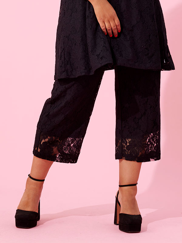TILDA - Plus Size Byxor fra Zhenzi