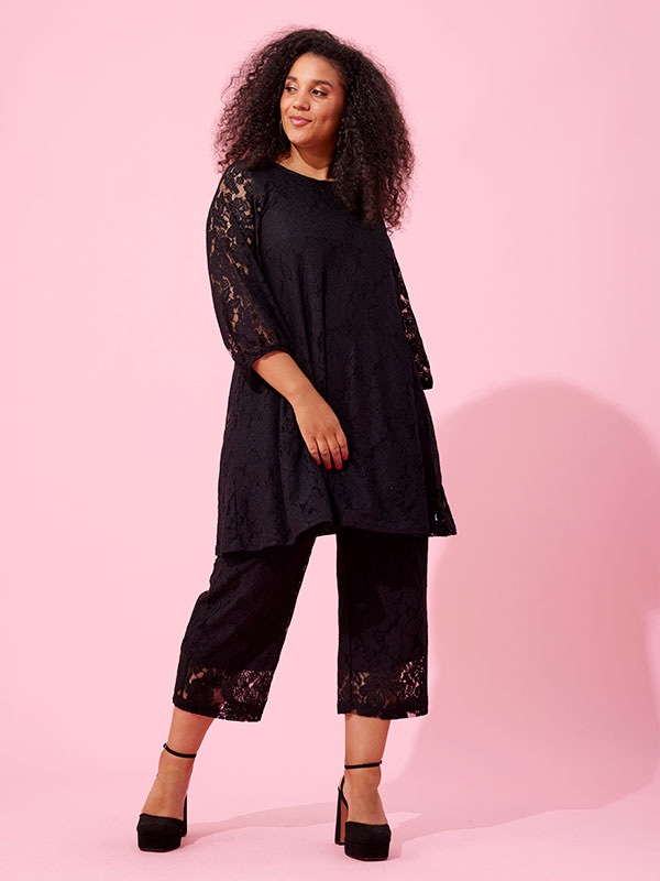 TILDA - Plus Size Byxor fra Zhenzi