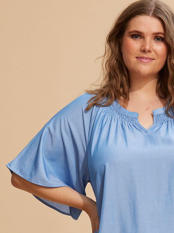 MEGANE - Plus Size Klänning fra Zhenzi