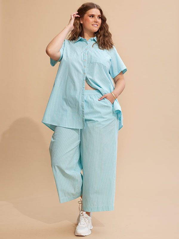 SANDRA - Plus Size Byxor fra Zhenzi