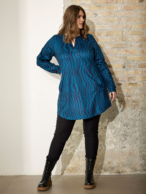 ADRA - Plus Size Tunika fra Zhenzi