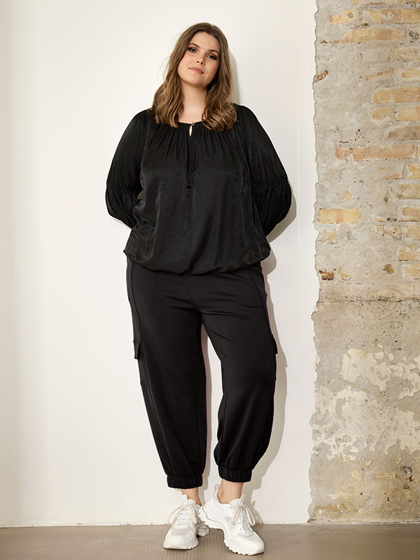 MYA - Plus Size Byxor fra Zhenzi