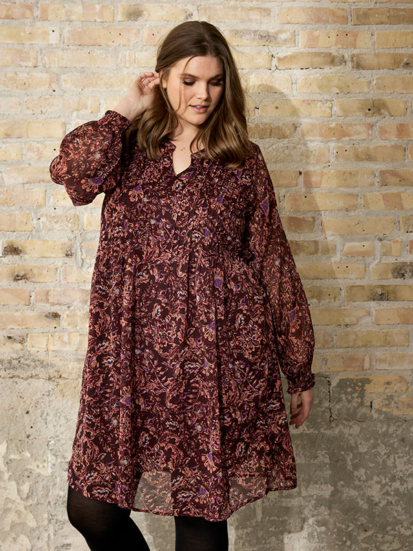 BARB - Plus Size Klänning fra Zhenzi