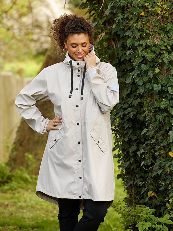 TAEL - Plus Size Regnjacka fra Zhenzi