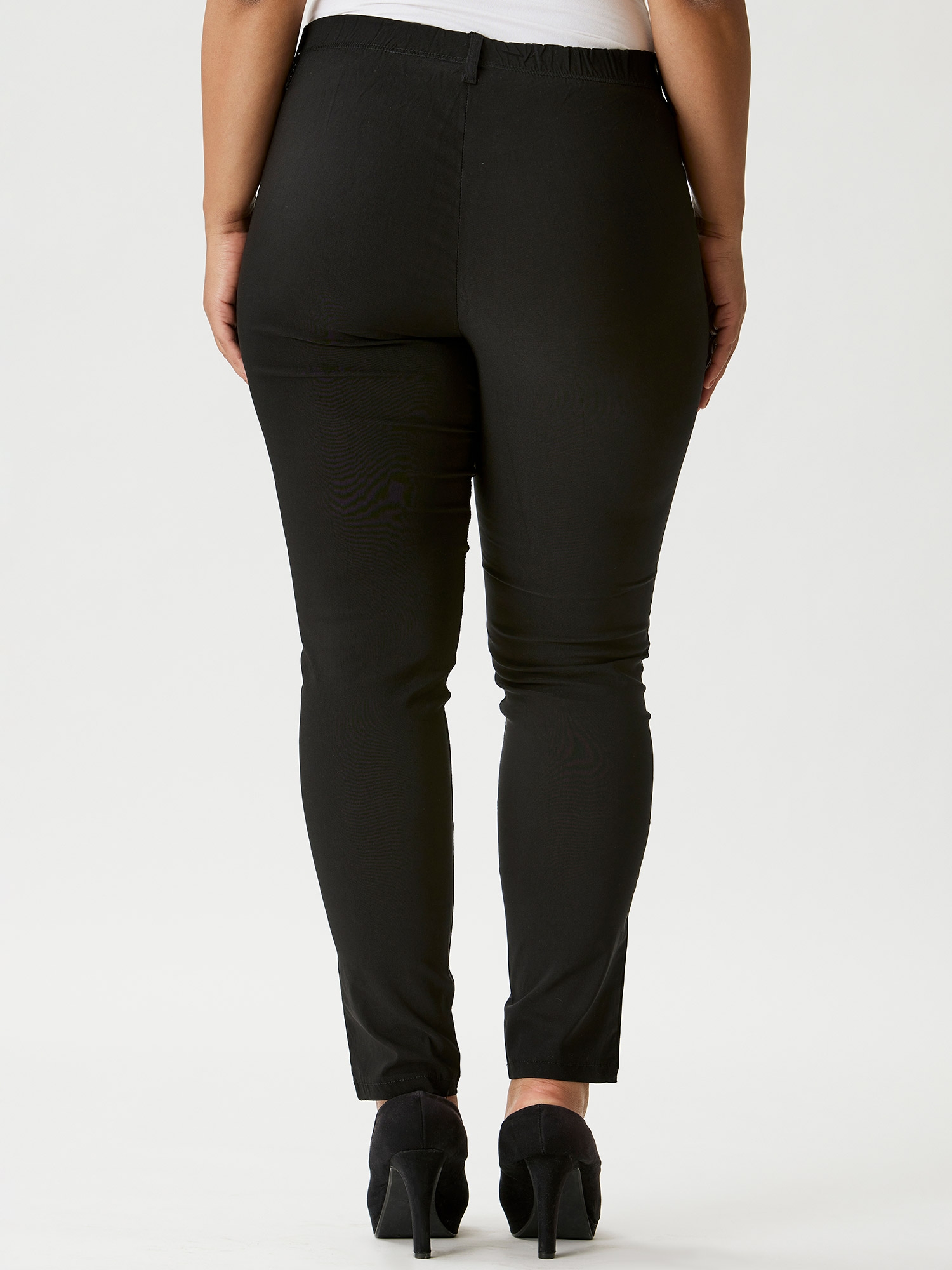 TWIST  - Plus Size Byxor fra Zhenzi