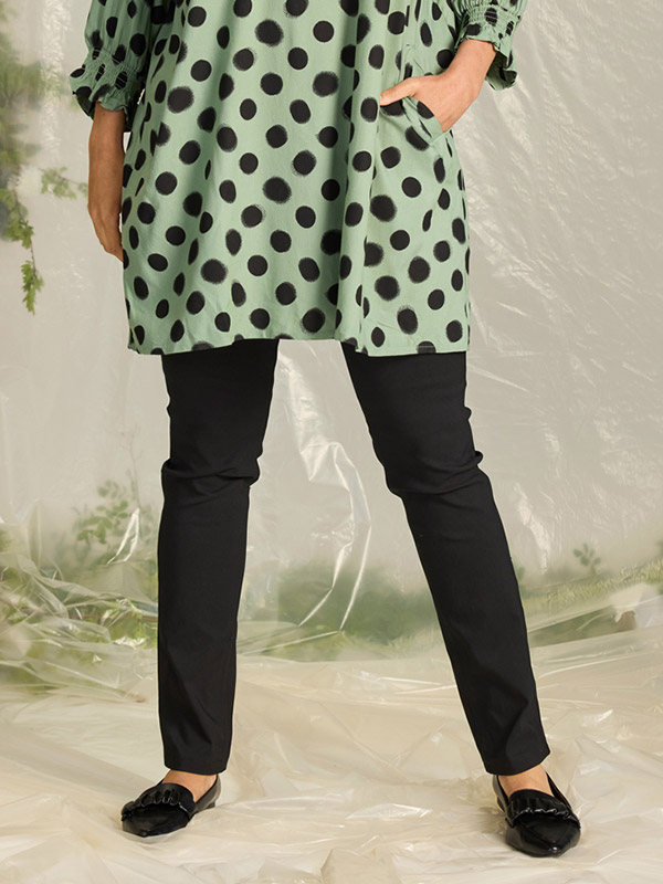 TWIST - Plus Size Byxor fra Zhenzi