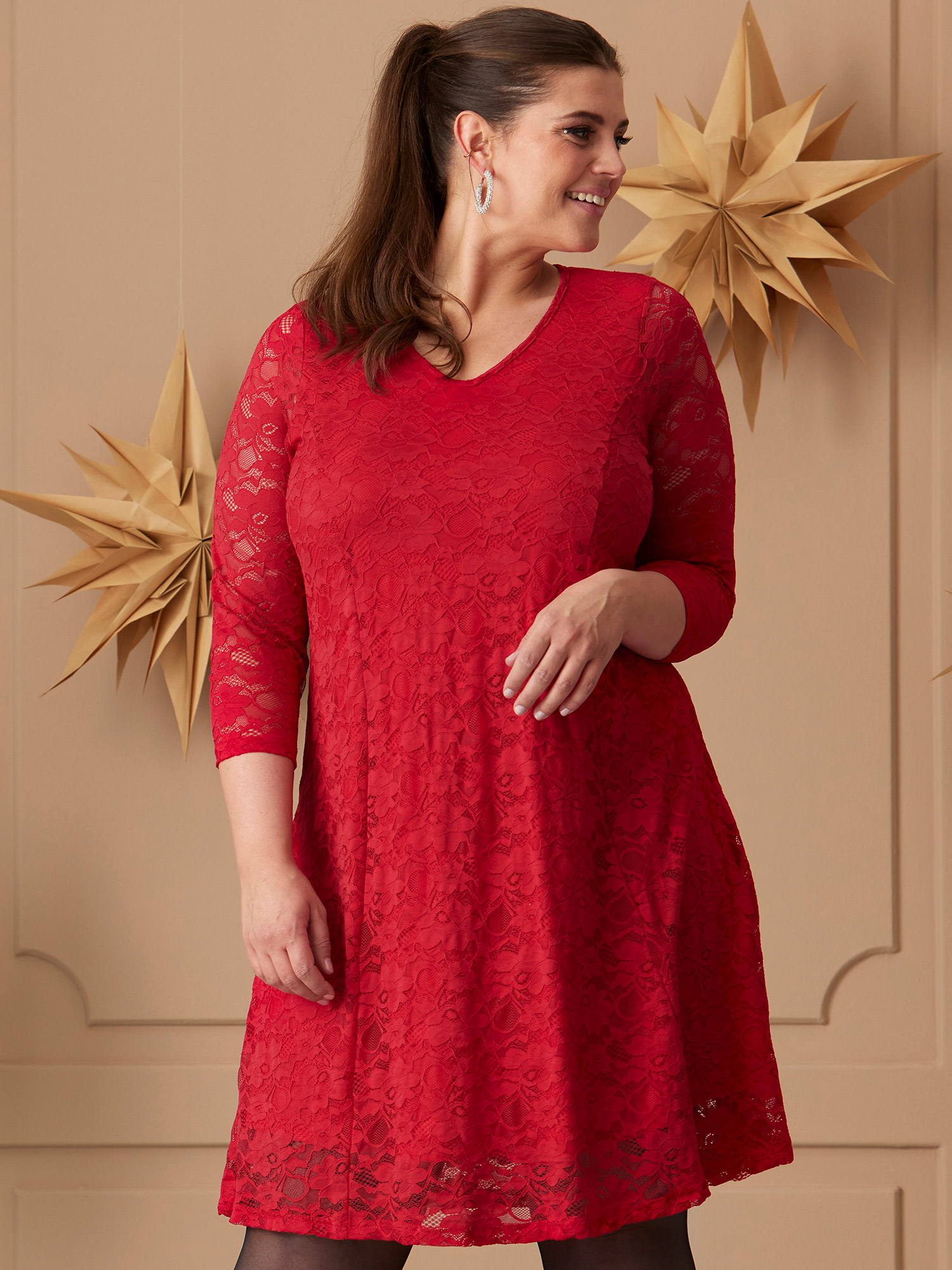 NEOLA  - Plus Size Klänning fra Zhenzi