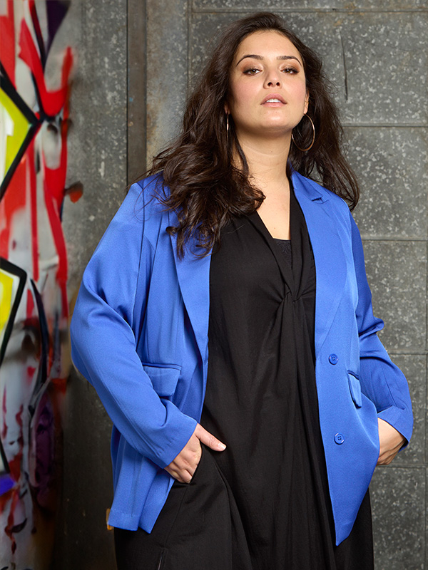 POCO  - Plus Size Jacka fra Zhenzi
