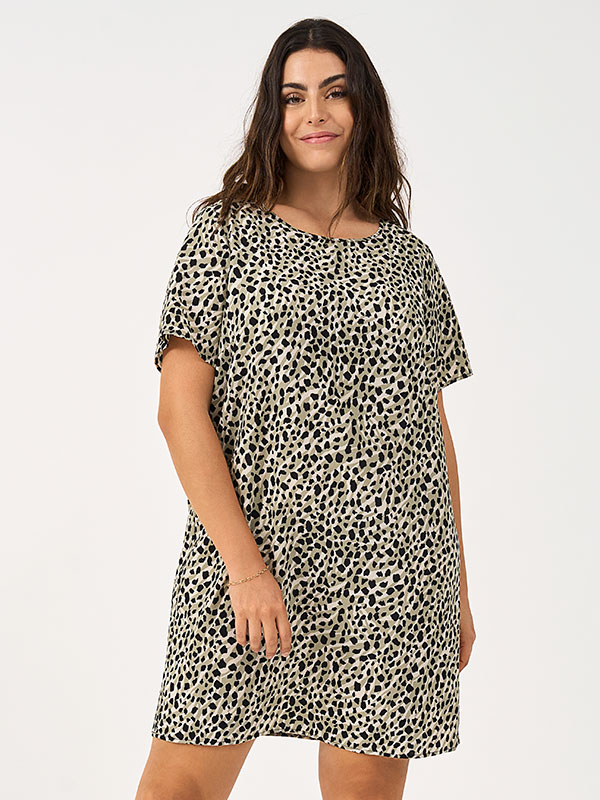 LUX  - Plus Size Klänning fra Only Carmakoma