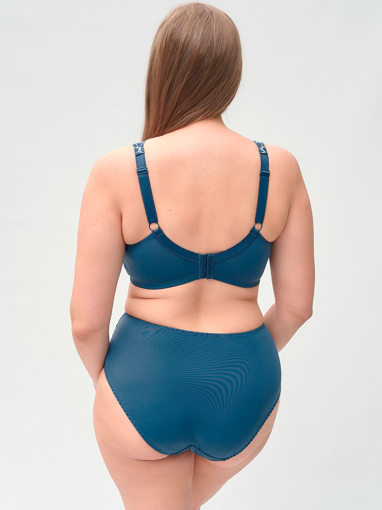 BEATE WIRELESS - Plus Size BH utan bygel fra Plaisir