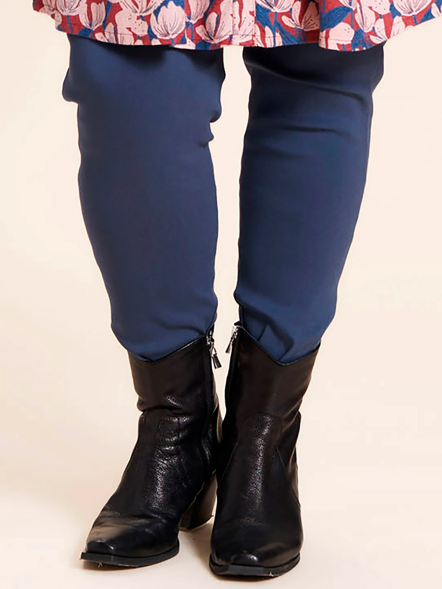 Clara - Mörkblå leggings i tung kvalitet fra Gozzip
