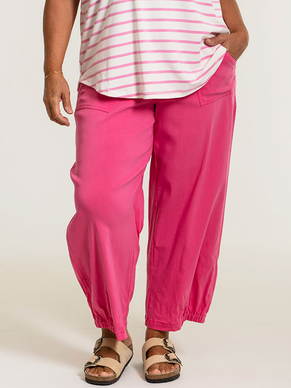 CLARA - Plus Size Byxor fra Gozzip